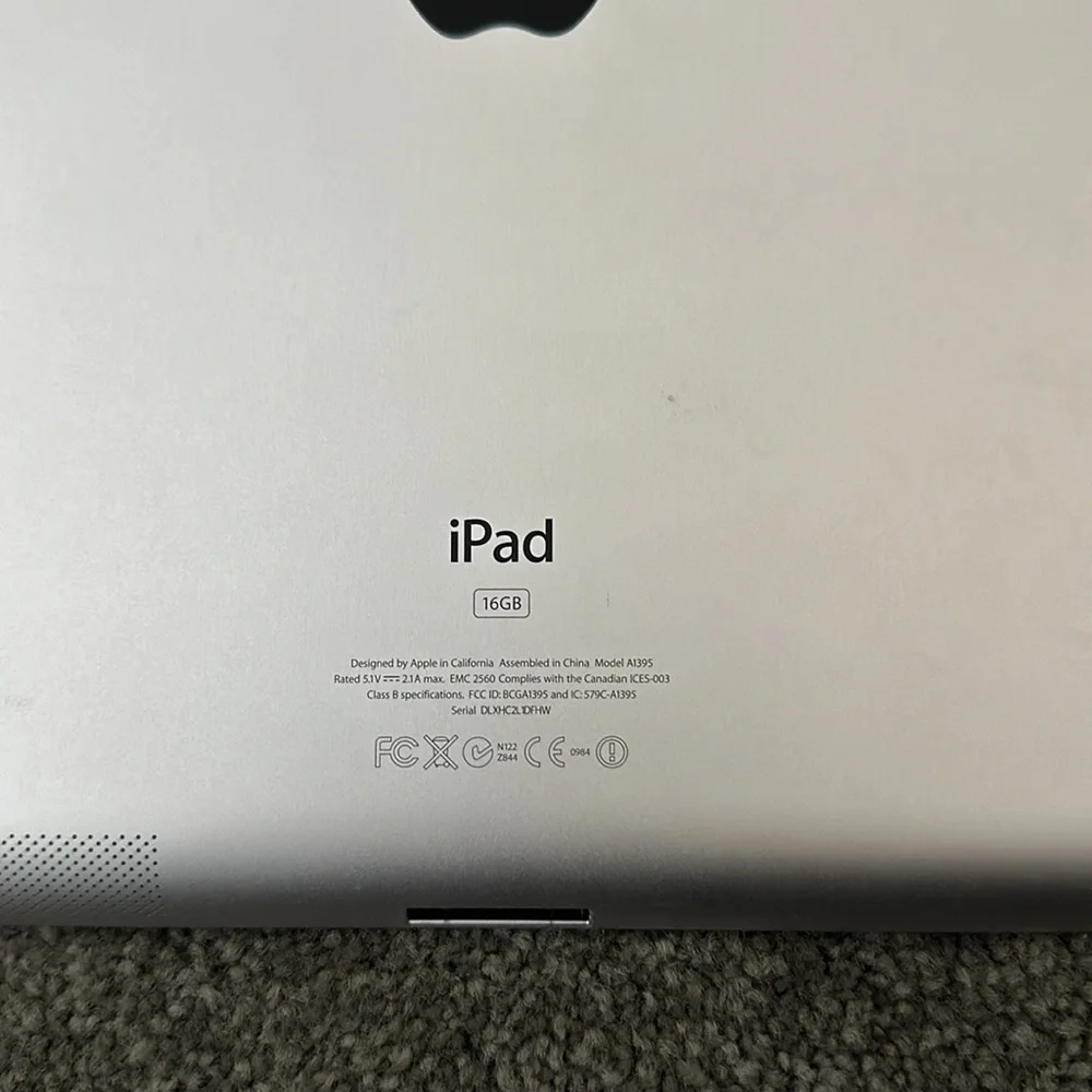 Apple IPad 2nd generation model A1395 16GB